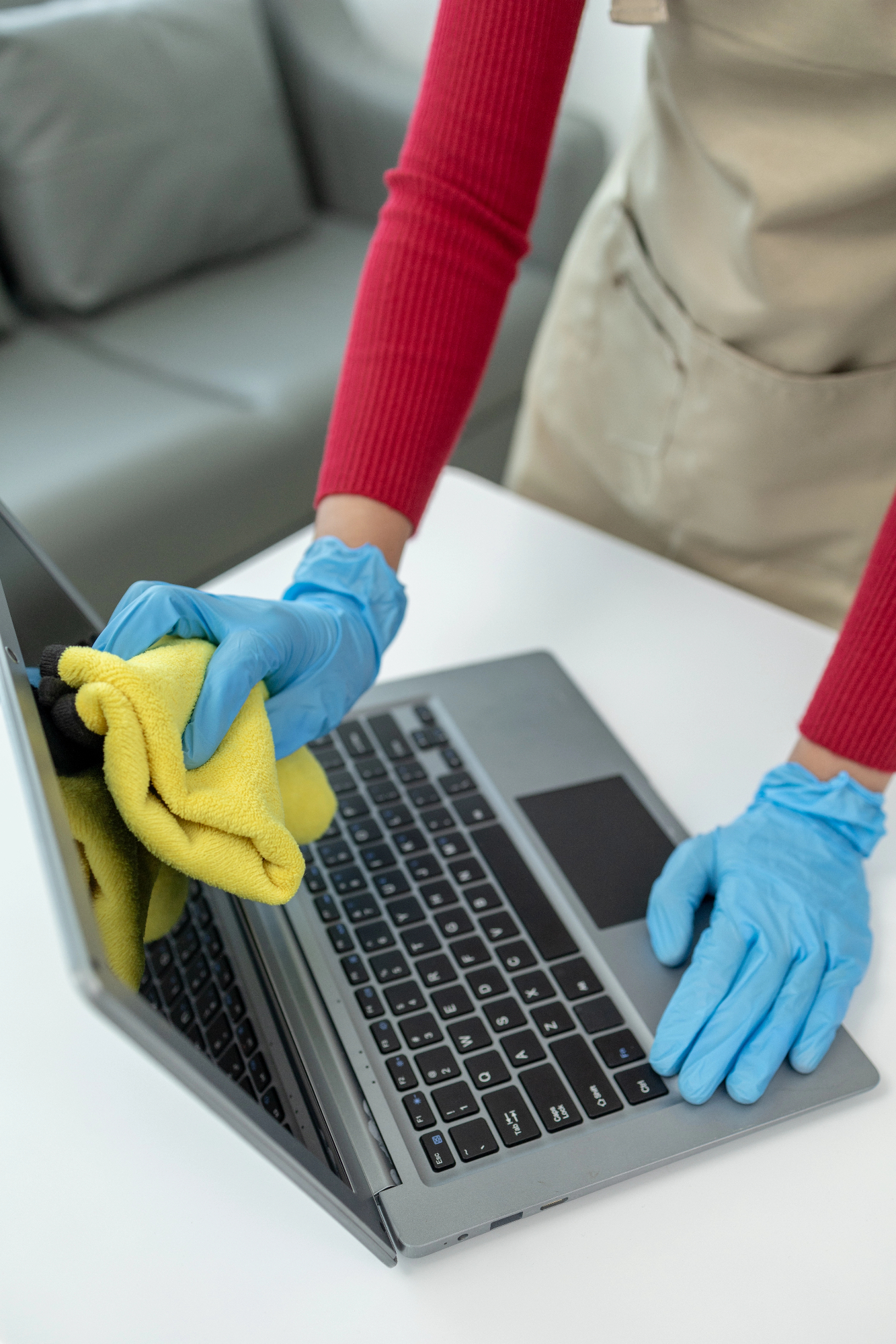 Čiščenje prenosnika cena mi je padla na misel šele ko sem to potreboval